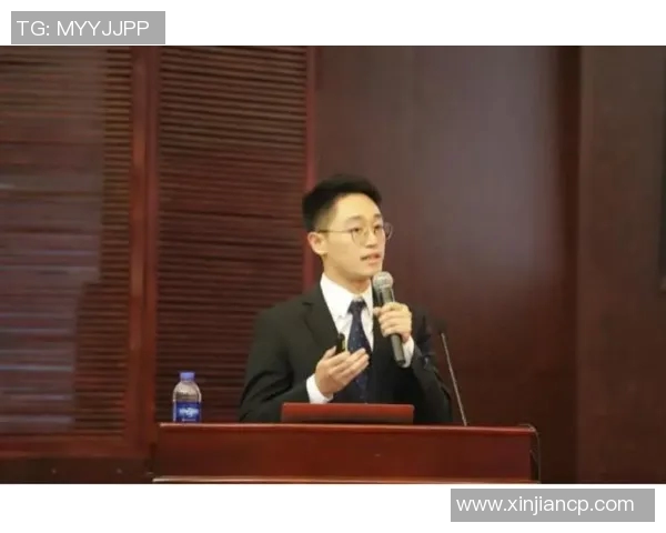 飞盘追梦：周军的热血人生与深度对话探索