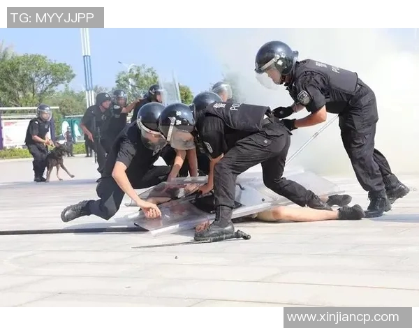 南京滑板队中路突破战术解析与实战应用探讨